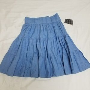 3 for $15 ❤️ BNWT H&M blue flowy skirt
